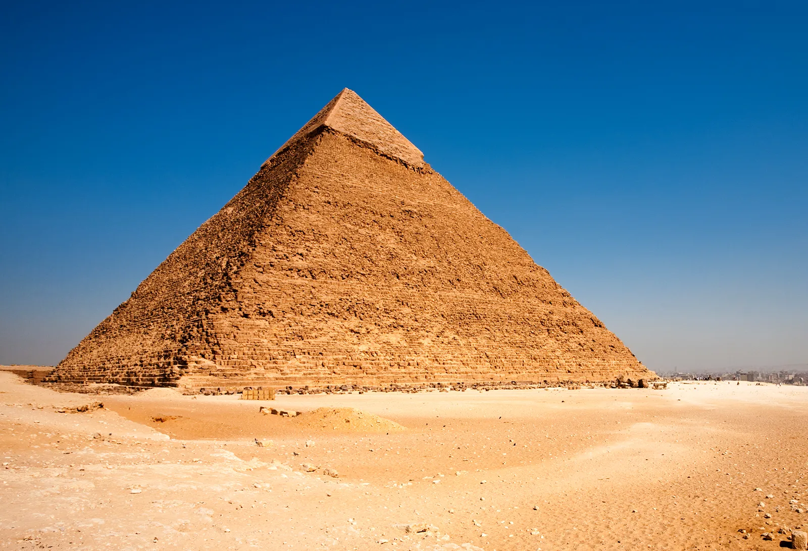 Pyramid of Giza.webp