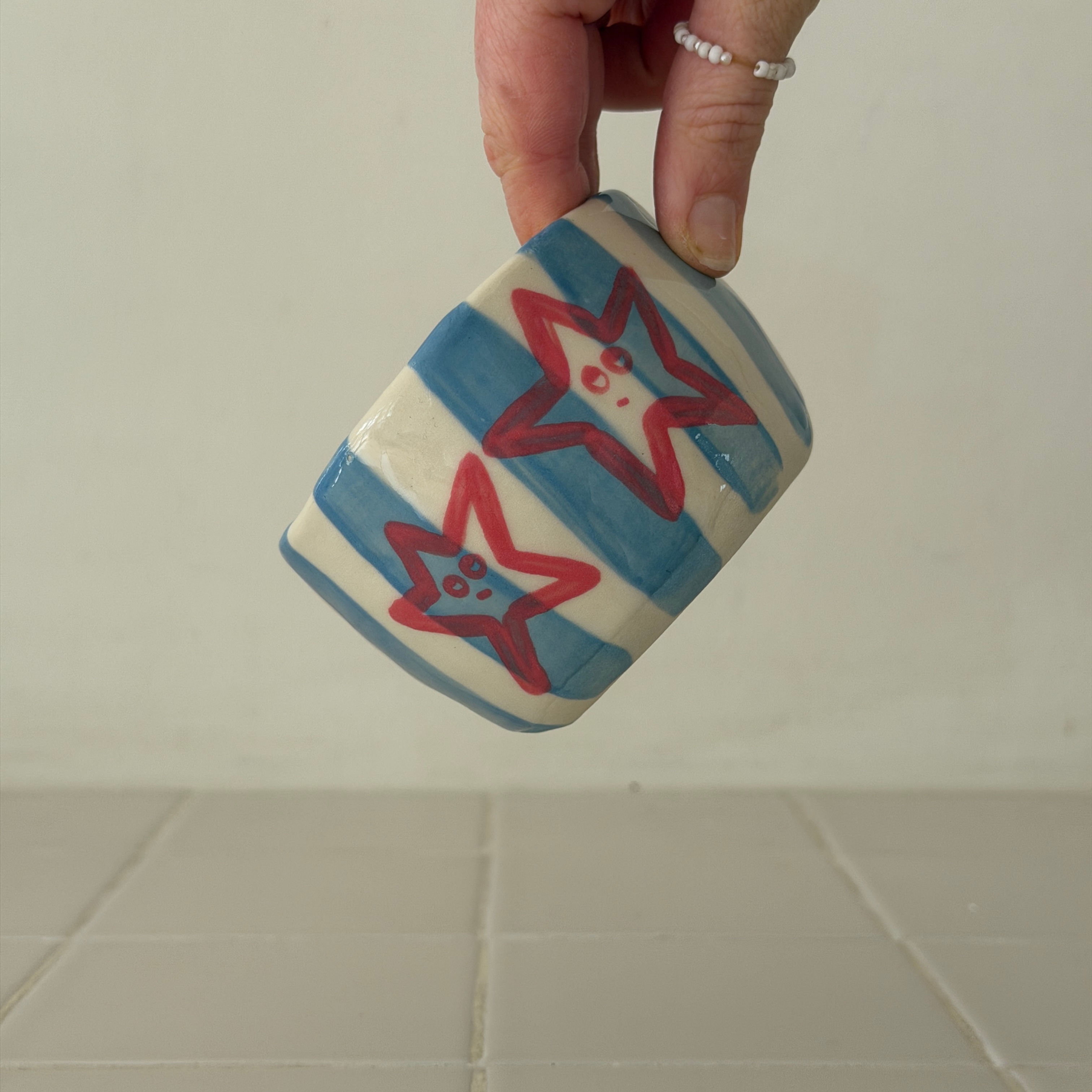 Star hug mug