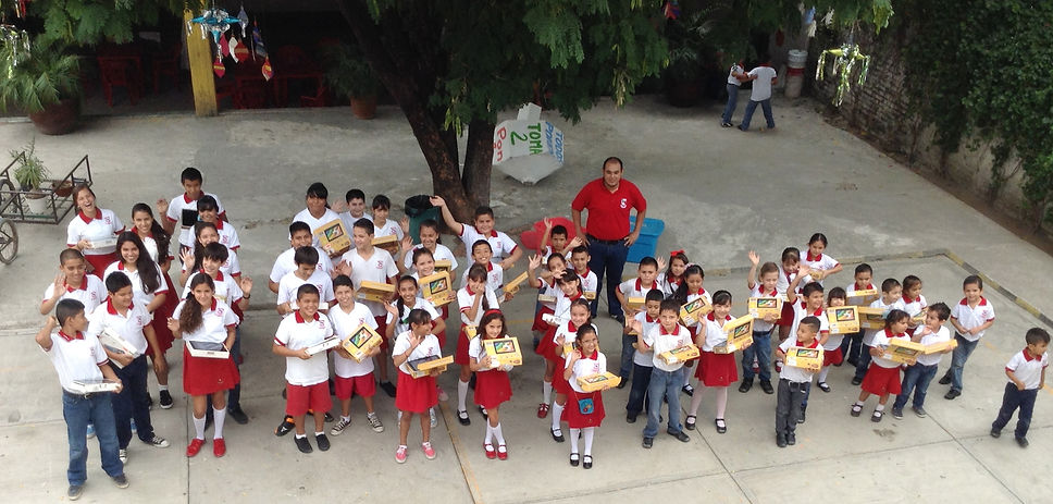 las varas children 3.jpg