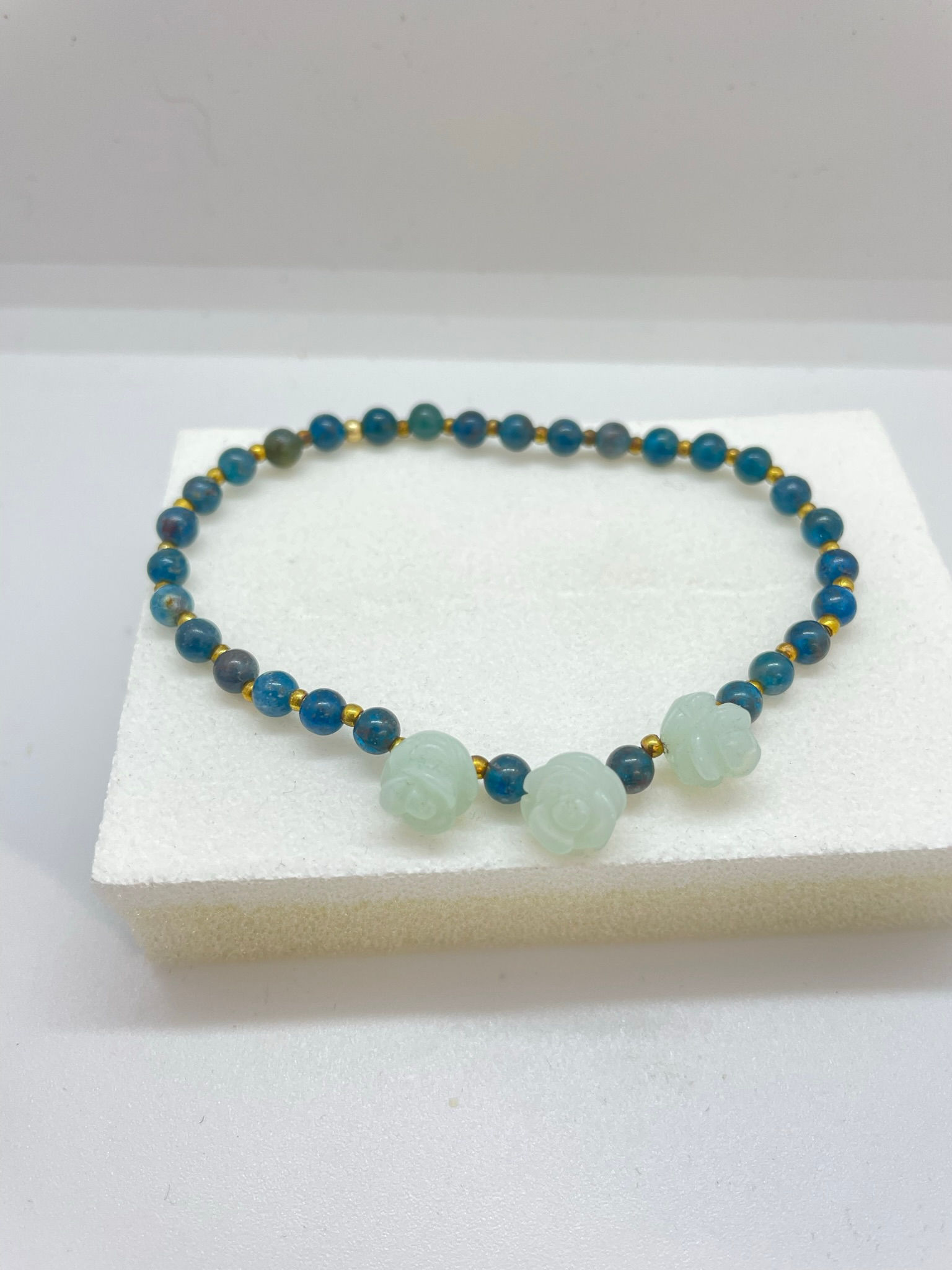 armband apatiet met amazoniet roosjes