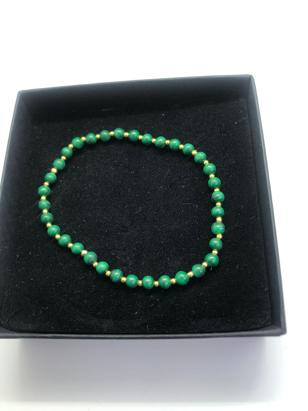 Armband malachiet en goud op zilver kraaltjes