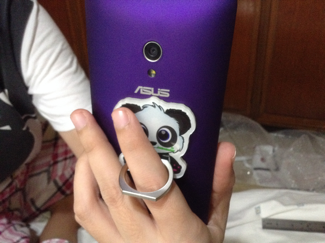 Thumbnail: Calico cat phone ring