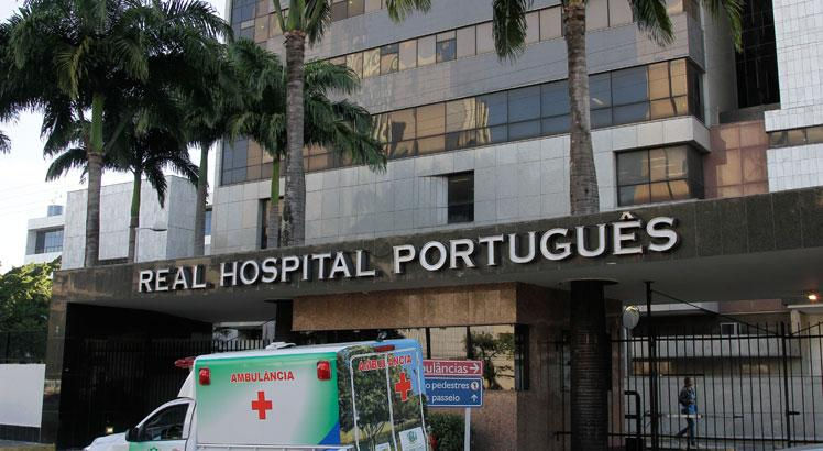 Português (PE)