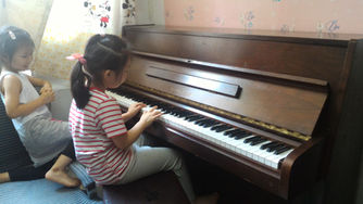 朋友屋企(YOUNG CHANG)