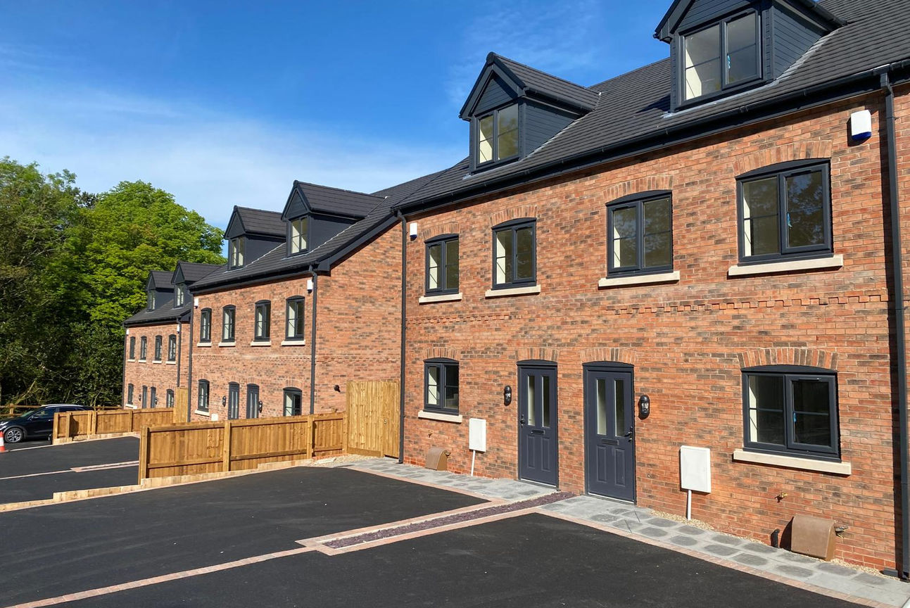 Construction projects
Building development
Residential construction
Commercial development
Renovation projects
Sustainable construction
Modern architecture
Building restoration
Site management
Property development
High-quality craftsmanship