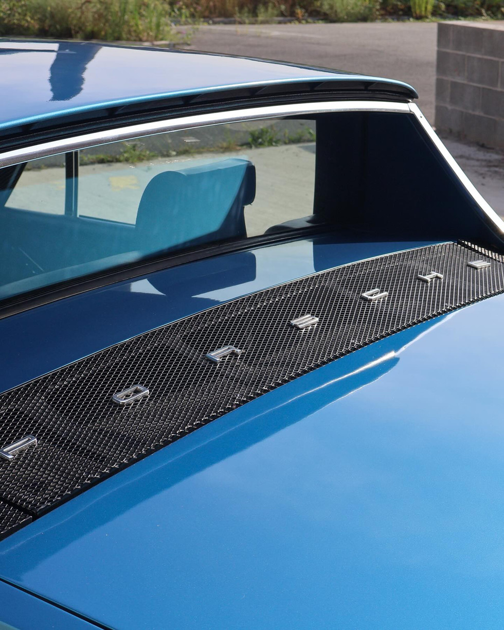 logo arrière Porsche 914