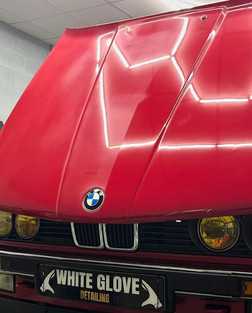 BMW E30- polissage du capot