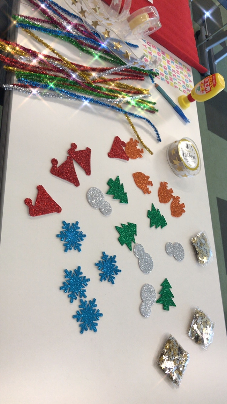 Christmas craft workshop for students :)