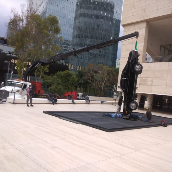 RENTA DE GRUAS BRAZO HIAB