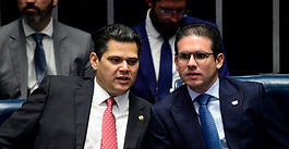 Senado aprova PEC que legaliza “calote” de precatórios e abre espaço para gastos do governo
