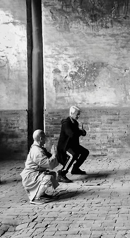 Laurence Brahm Training with Shi Deyang 2.jpg