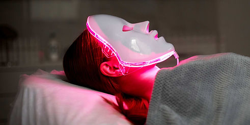 red-light-therapy-te-240321-972680.jpg