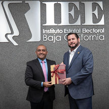 BURGUEÑO ENTREGA SU PRIMER INFORME AL IEEBC