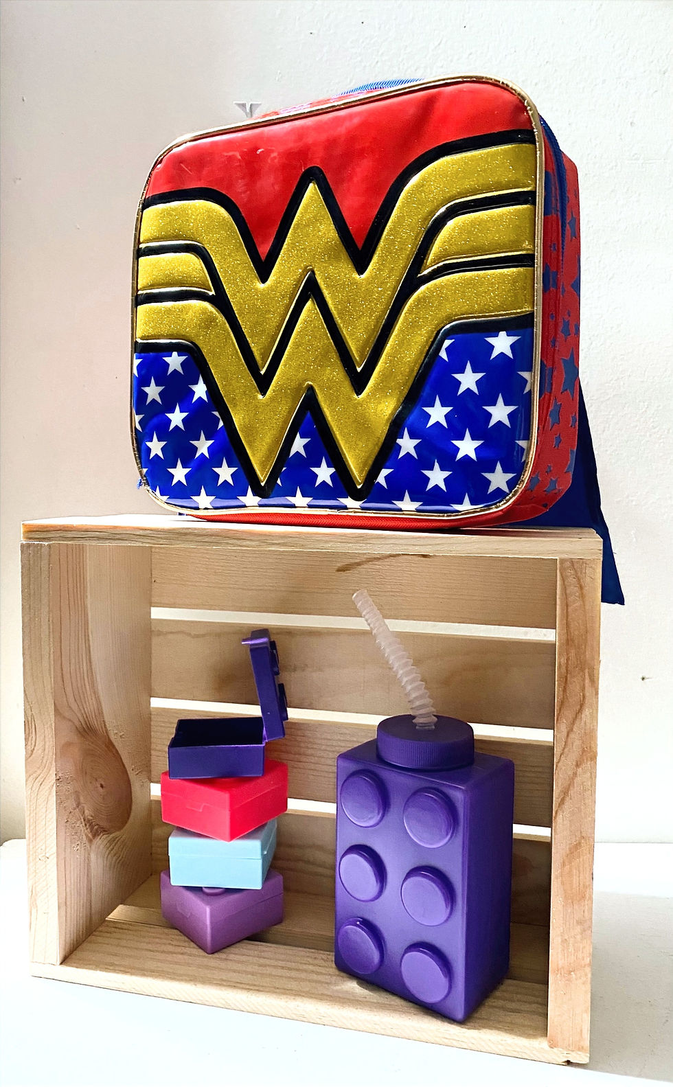 Thumbnail: Vintage Wonder Woman lunch pail