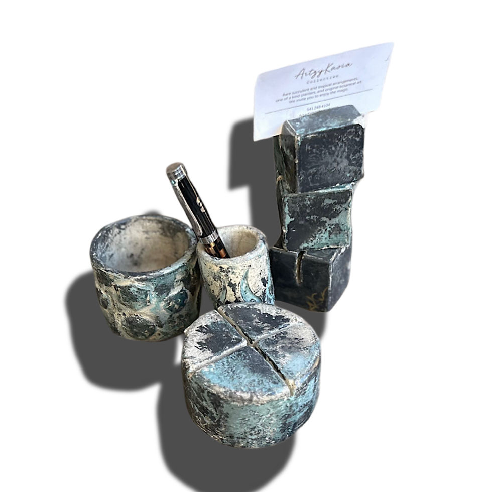 Thumbnail: Concrete Pen Holder Thick