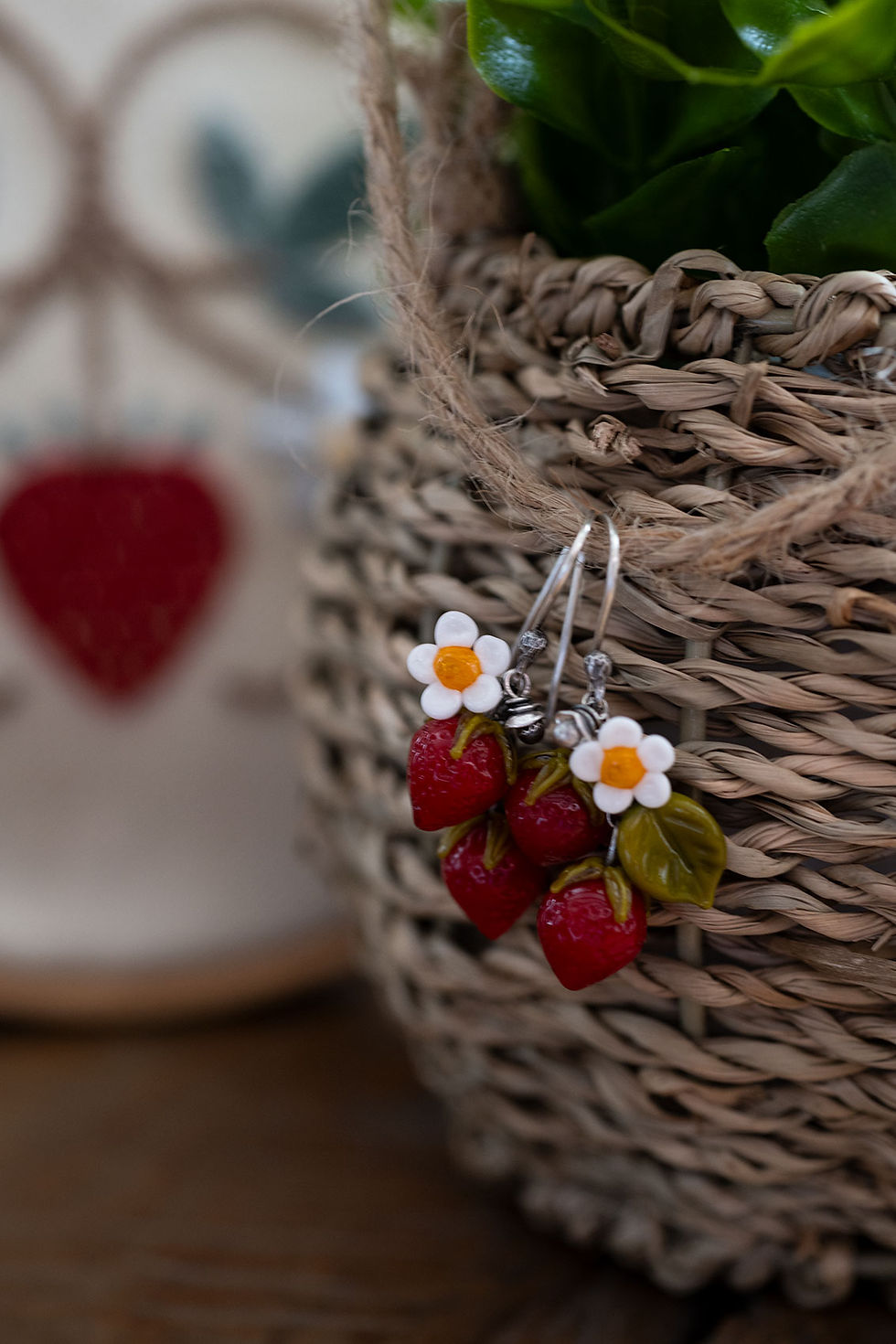Miniature : SUR COMMANDE • boucles d'oreilles duo de fraises • verre et argent