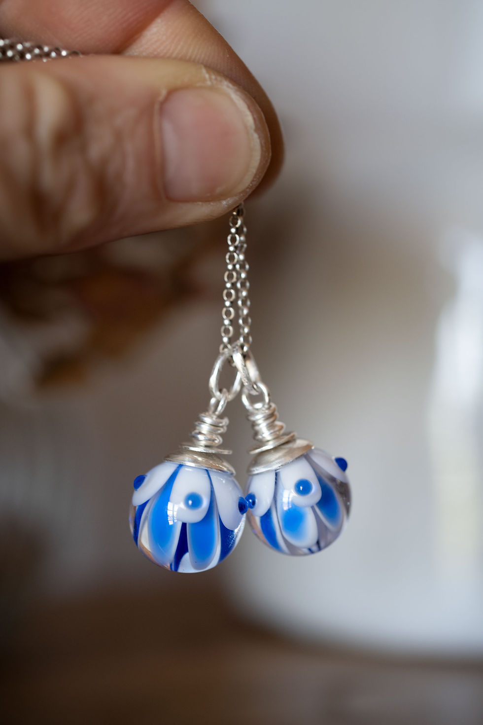Miniature : pendentif pétales • bleu • verre et argent • chaîne non incluse