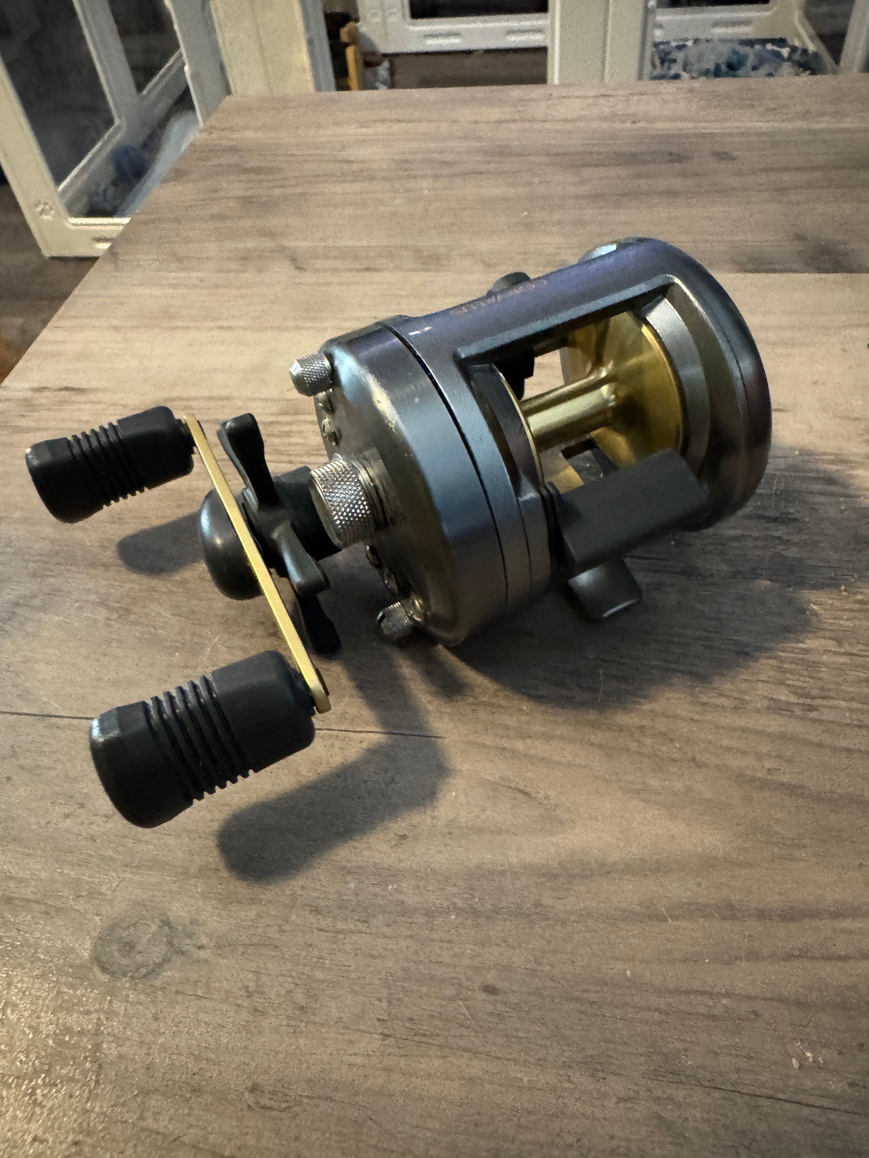 Shimano Corvalus 301 lefty casting reel. 