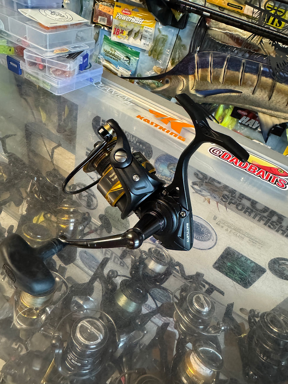 Thumbnail: Penn Battle 2500 spinning salt and fresh water reel. 