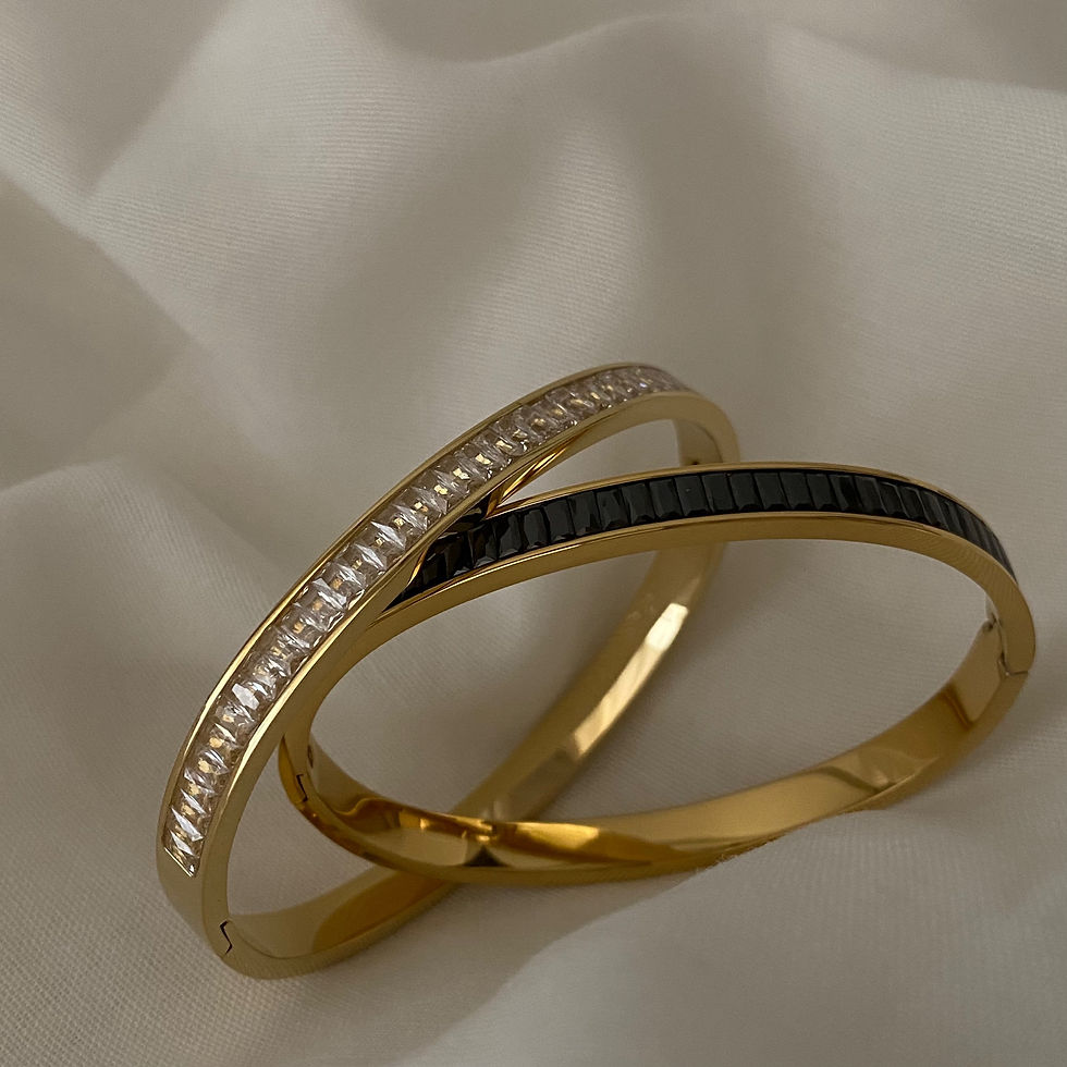 Thumbnail: Nella Cuff - Midnight
