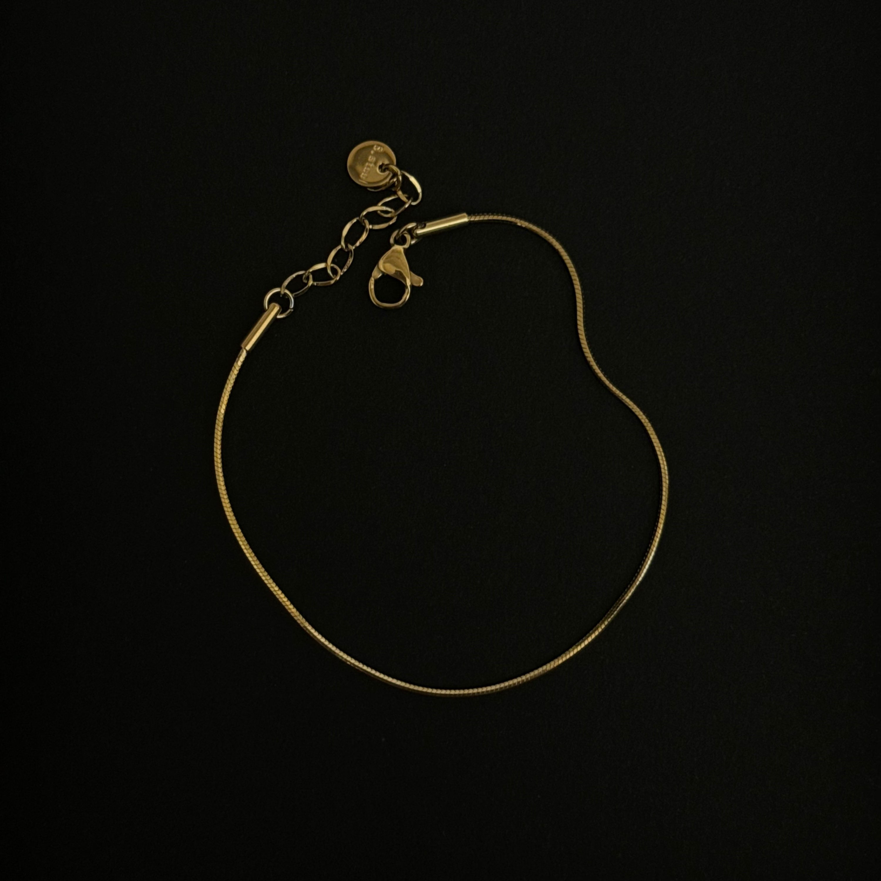 Basic Gold Bracelet