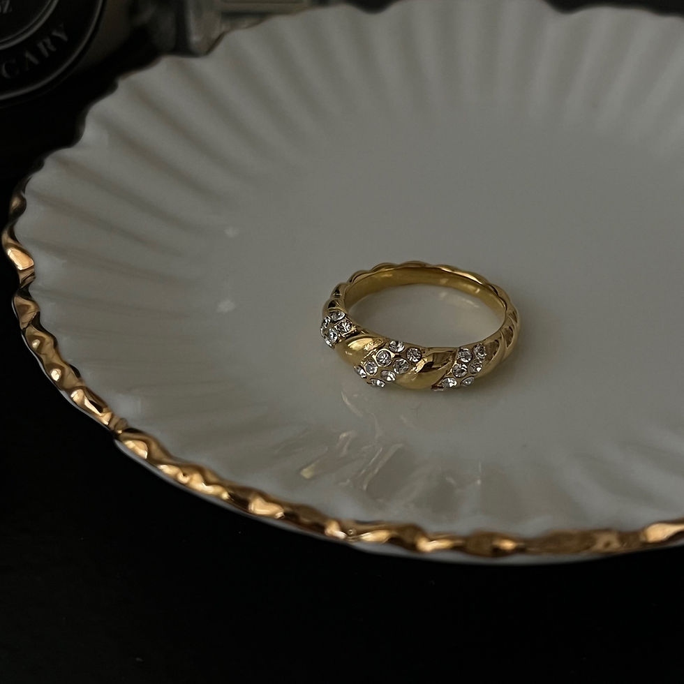 Thumbnail: Agathe Ring