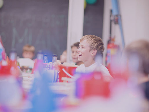 Invitation : Café-Rencontre sur le thème de l'enfance à Charbonnières