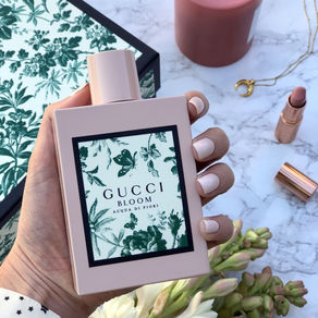 STORYTELLING THROUGH FRAGRANCE AD'S