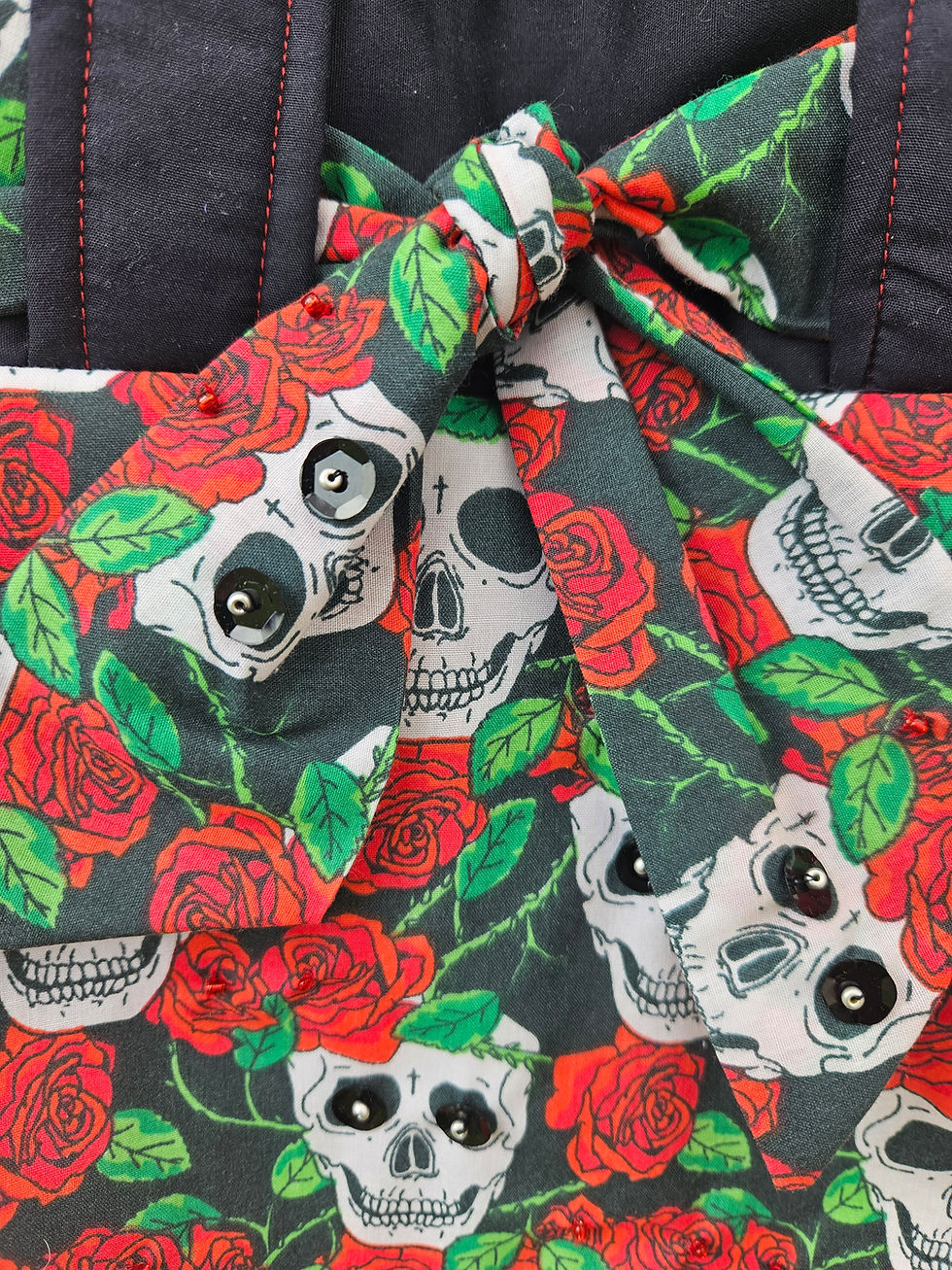 Thumbnail: Halloween Skulls & Roses Bag 