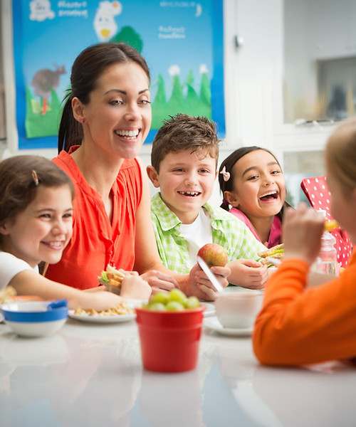 01 Monitor COMEDOR 1b (1x1).jpg