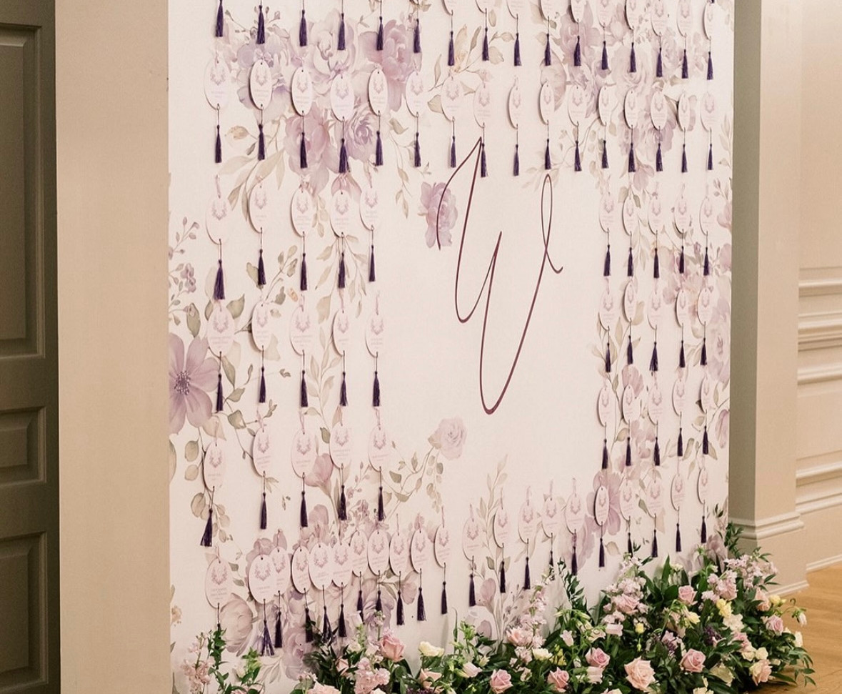 Monogram vs. duogram wedding stationery example 8