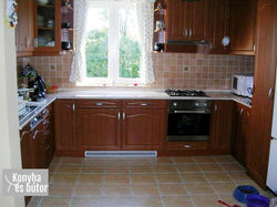 cseresznye vákumfóliázott U alakú konyha kerekített záró polccal_marked