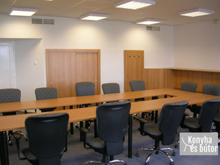 irodai tárgyaló.jpg