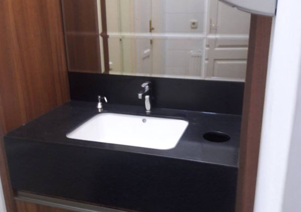 mosdószekrény fiókkal.jpg