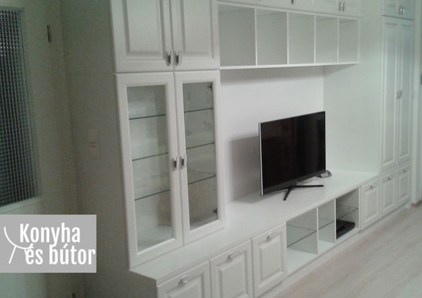 selyemfényű festett fehér nappali szekrénysor.jpg