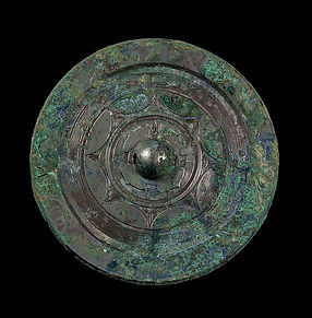 西汉连弧纹镜.jpg