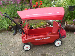 Childs Radio flyer Wagon in Plastic