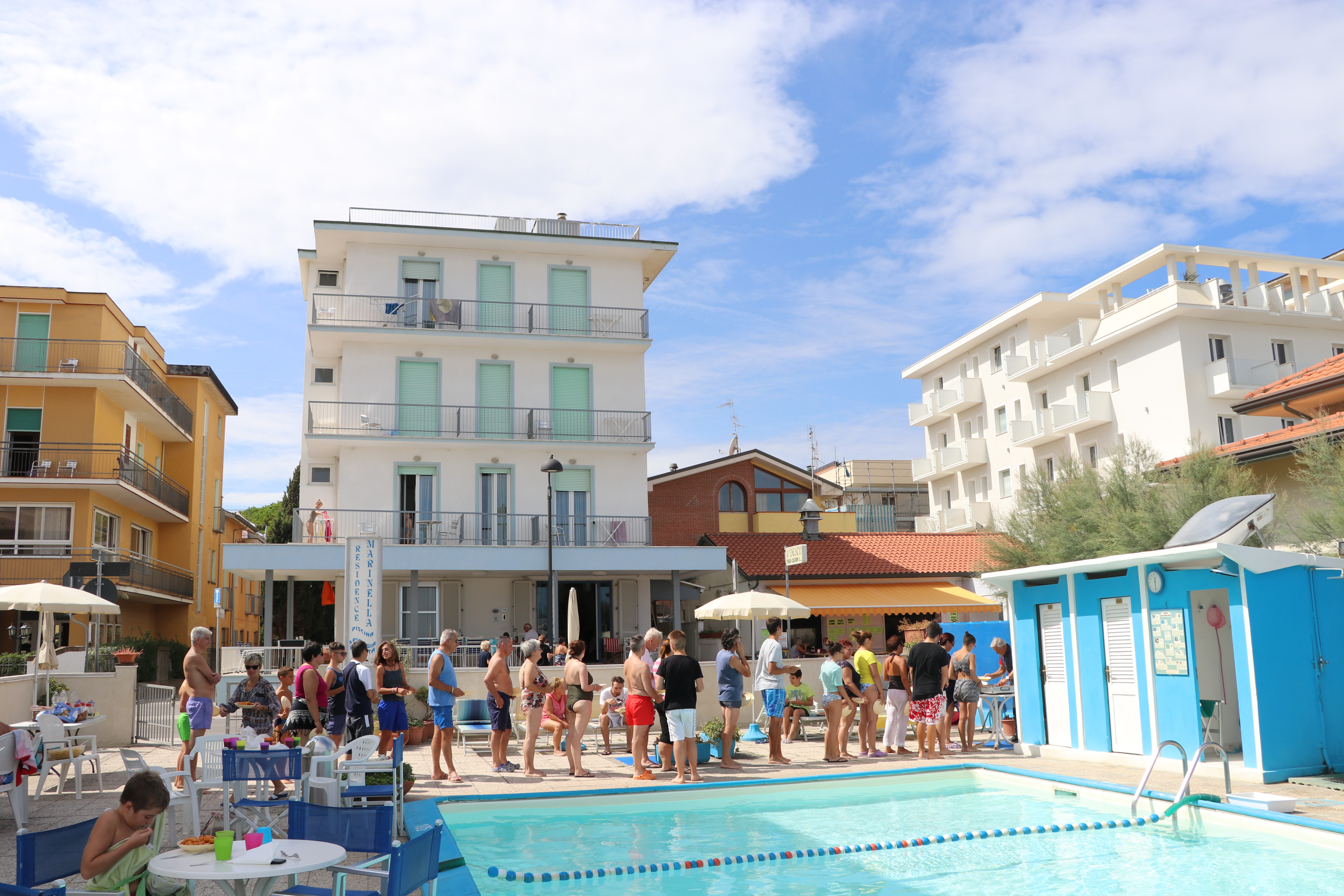 merenda in piscina