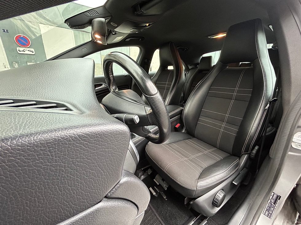 Miniature : MERCEDES CLASSE CLA - 2015 - 180 000 kms