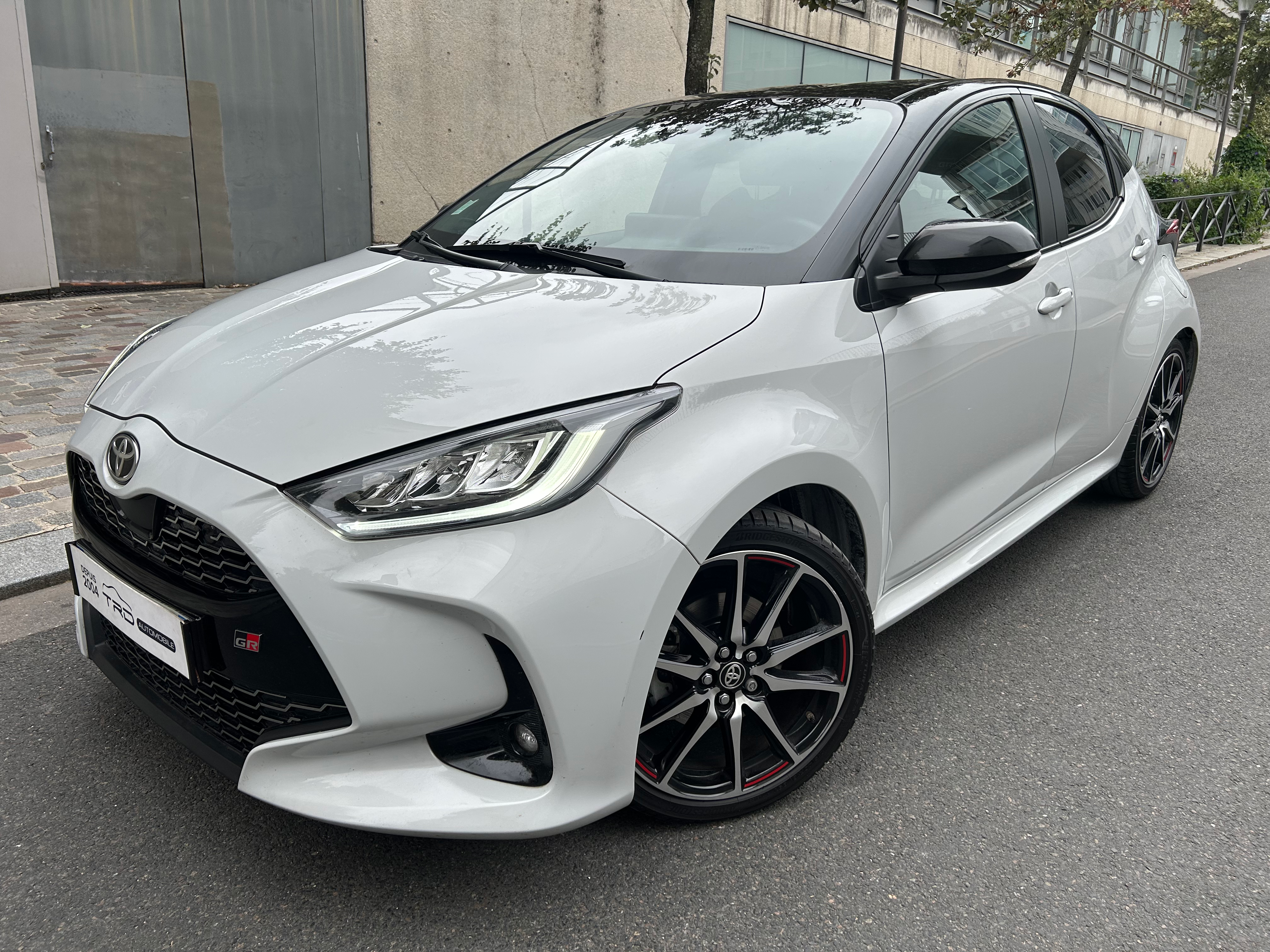 TOYOTA YARIS - 2022 - 19 000 kms