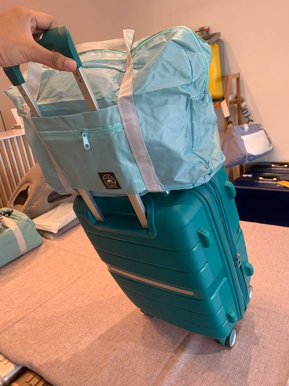 Thumbnail: Bag Travel Hand Carry Medium