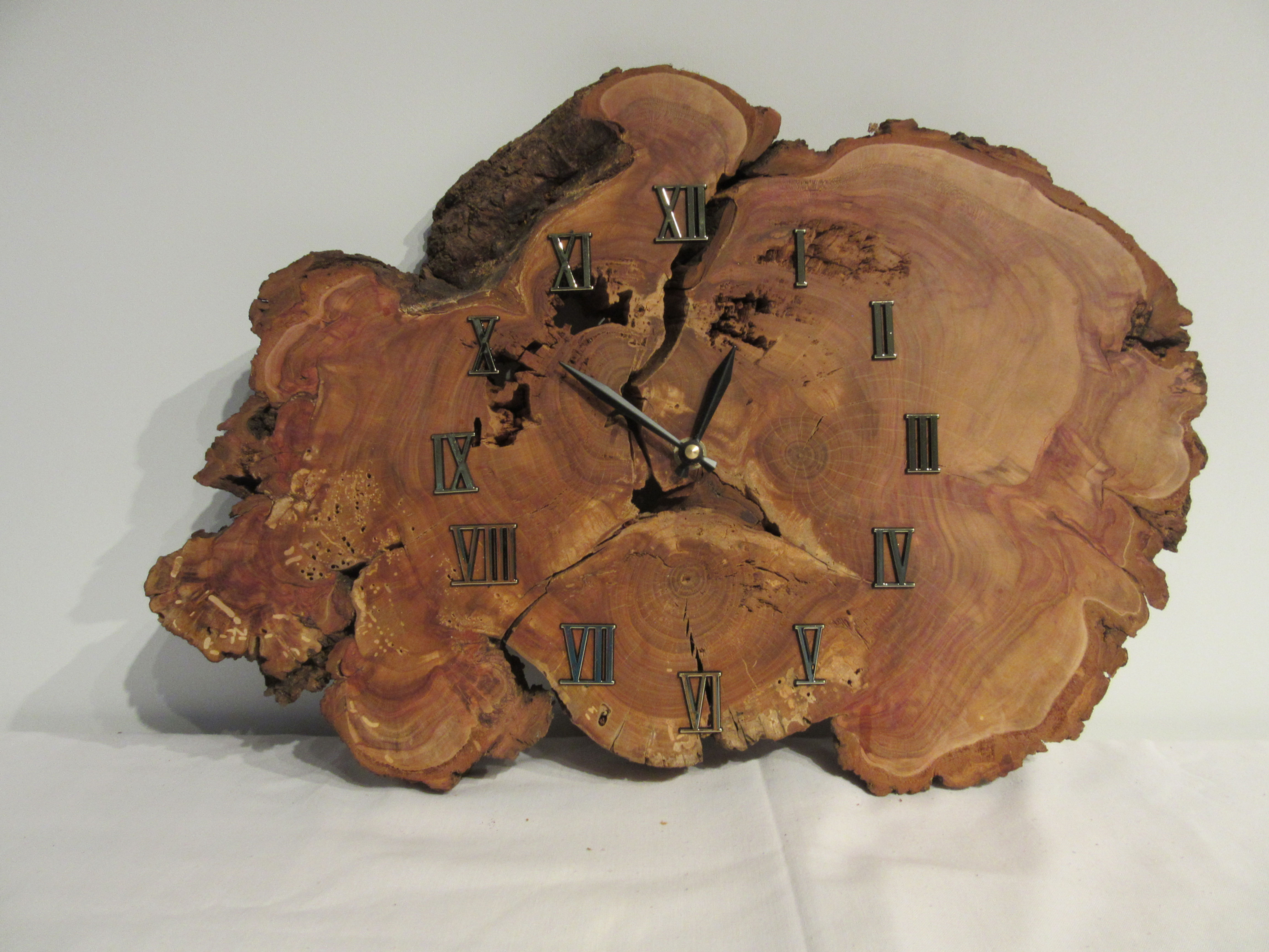 Live Edge Clock