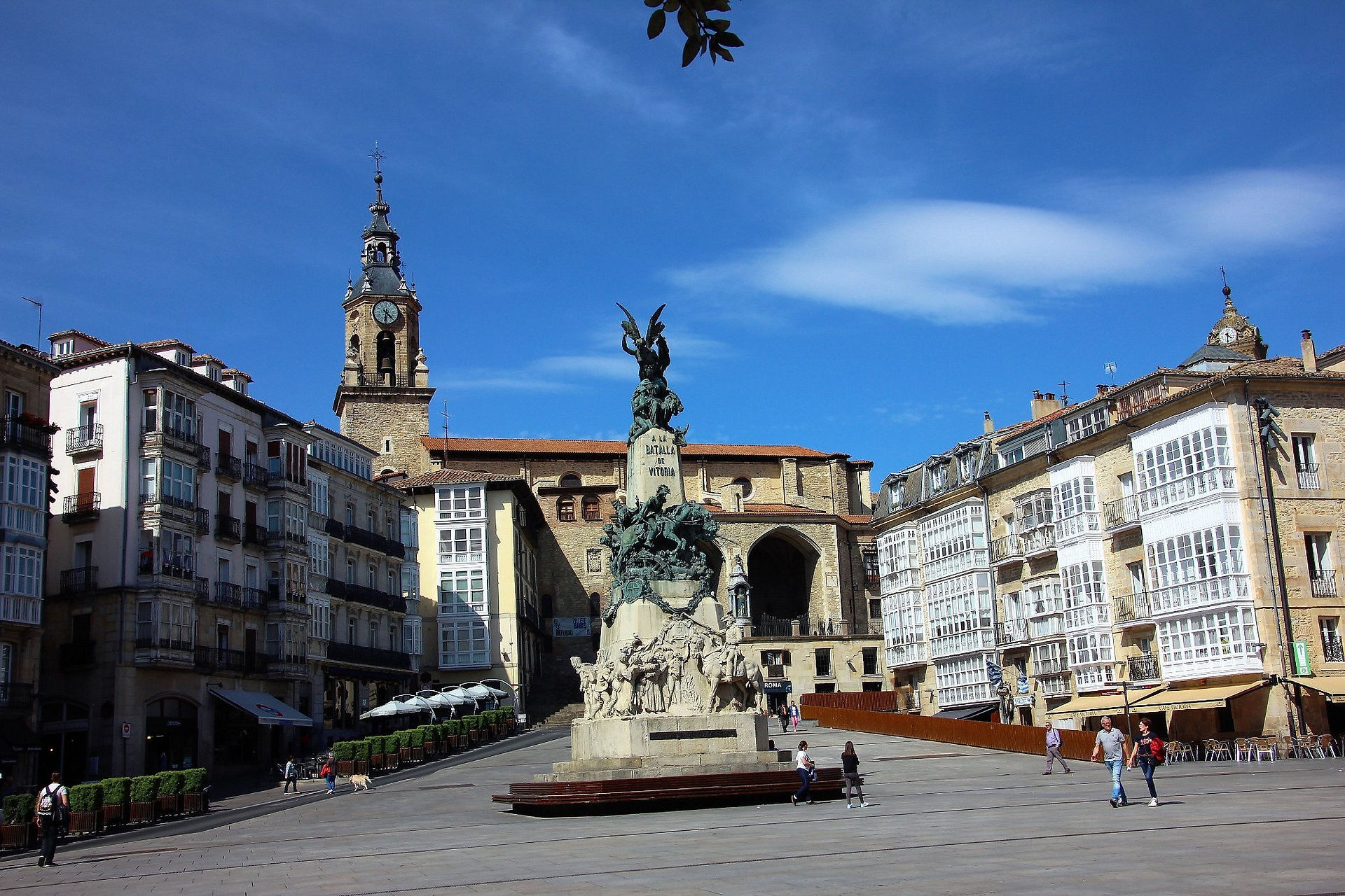 Plaza de la Virgen Blanca