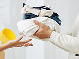 clothes-donation-concept-9DDVA3T [ EDITA