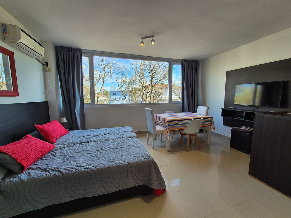 Miniatura: Av. Shaw 328 "Paseo El Agora"