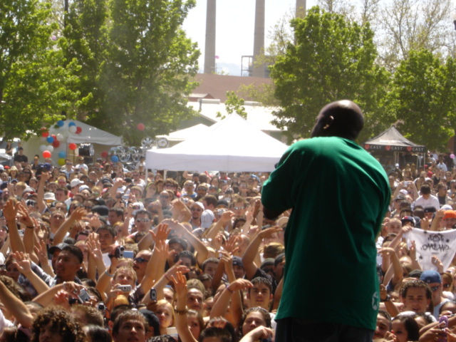 Too $hort Rockin' the Crowd