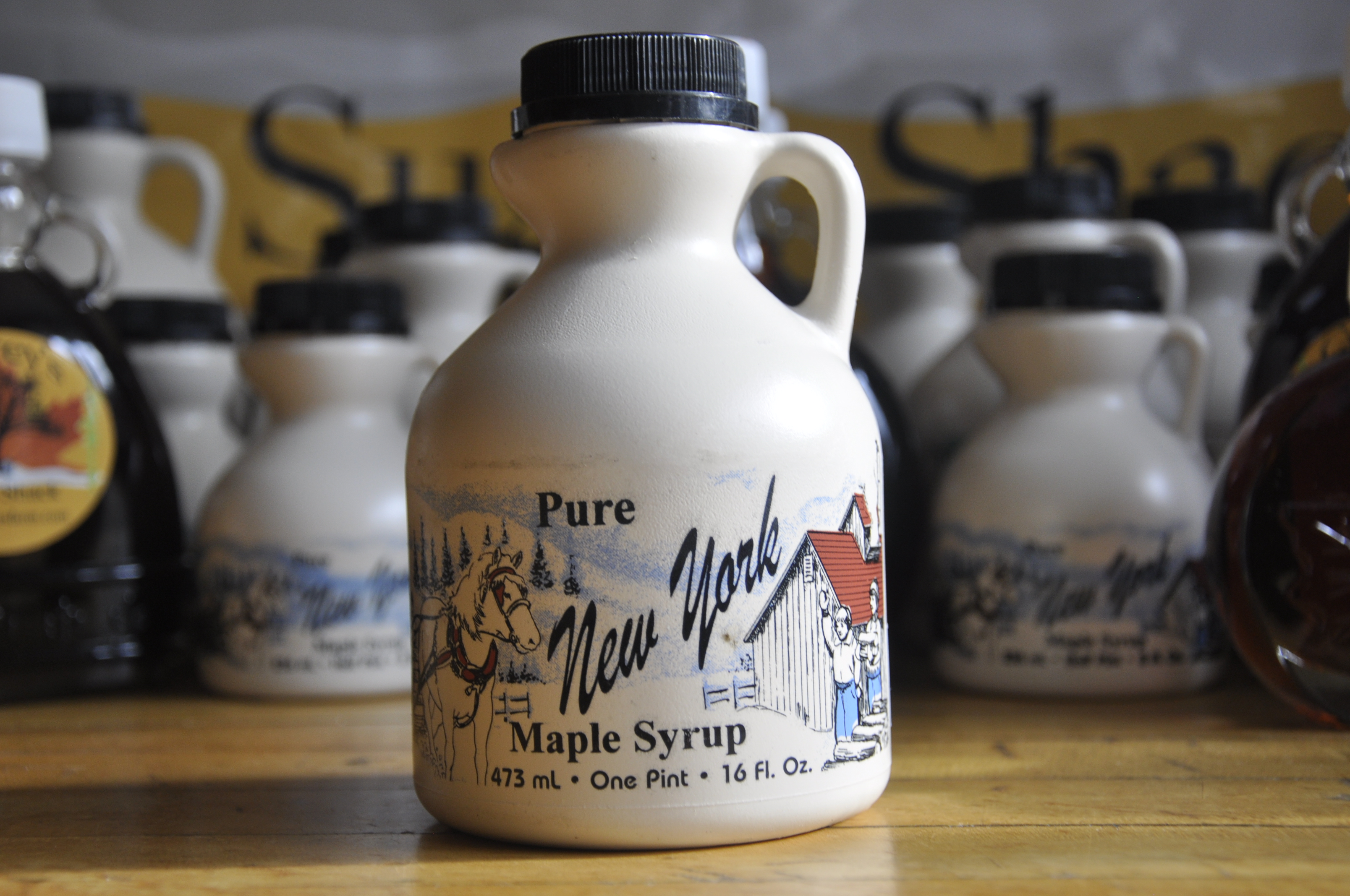 Maple Syrup Plastic - Pint