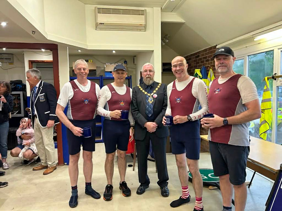 Geoff, Pete, Alex and Luke receiving their winning Open E4x pots from the Mayor of Evesham