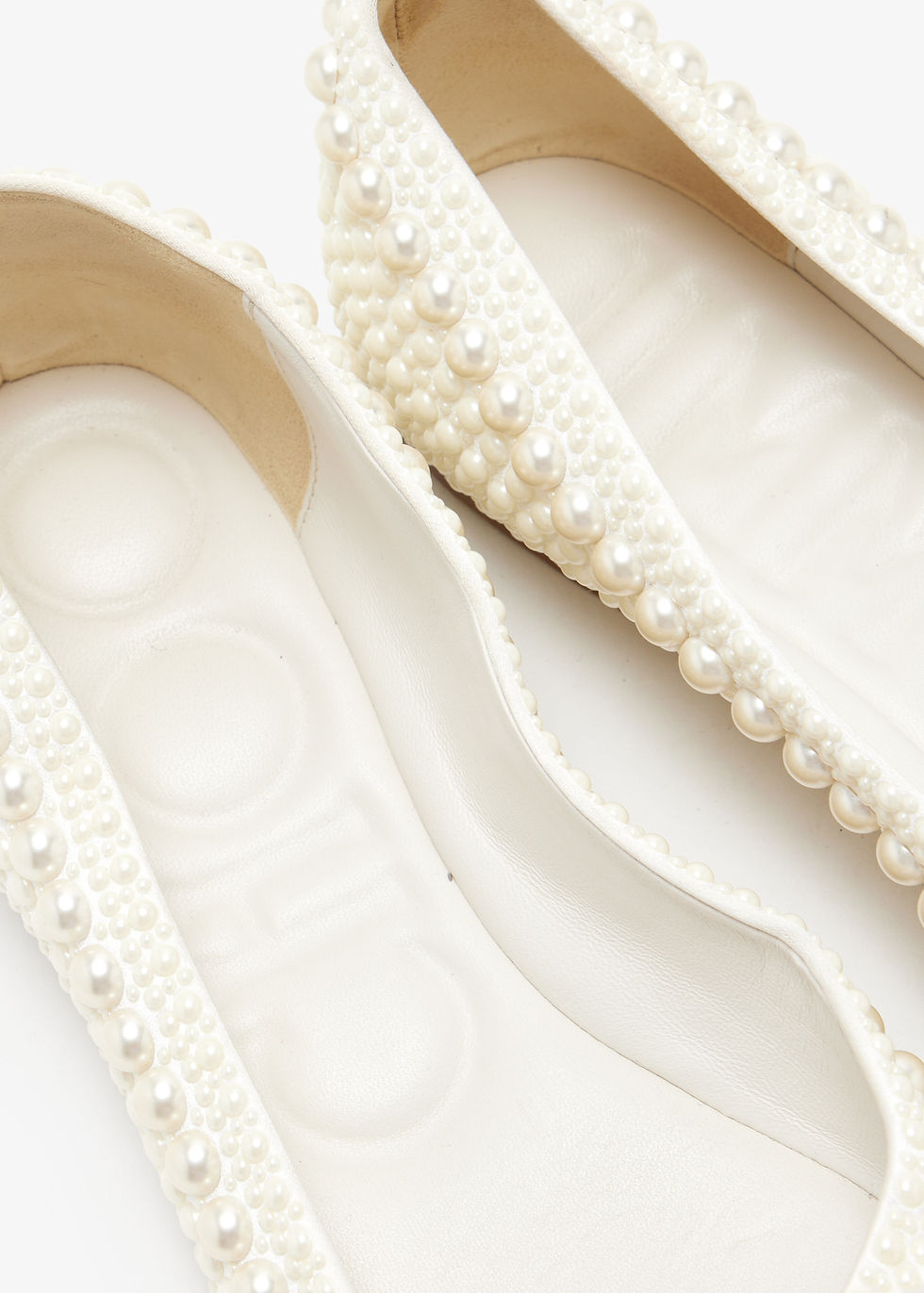 Thumbnail: Jimmy Choo Pre-Loved Elme pearl-embellished ballerinas Cream Satin Women