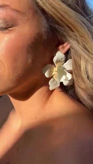 Miniatura: Aros Maxi Flor Blanca 